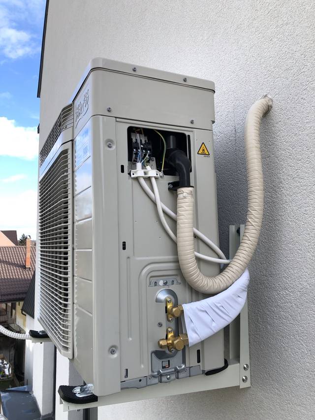 Daikin Ururu Sarara · conexiuni la unitatea exterioară