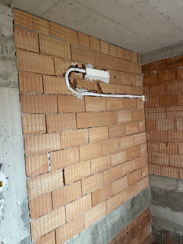 Cutie de preinstalare și traseu în zidărie