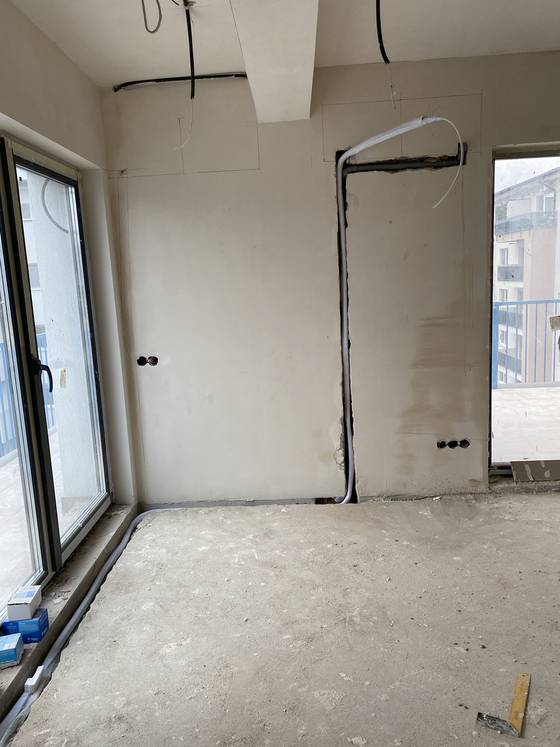 Apartament · traseu coborât până în șapă